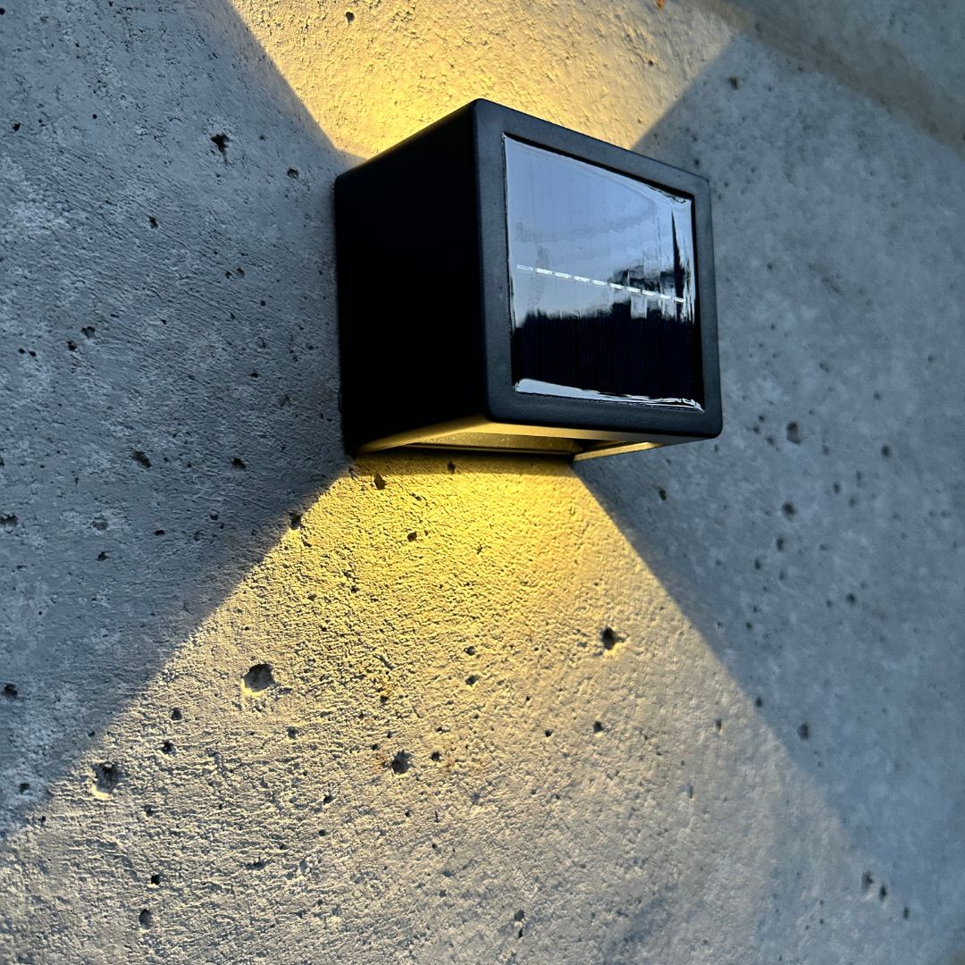 Apliqué Cuadrado Solar - Haz de Luz Ajustable / Luz Cálida y Fría / IP65 - Iluminación - Disponible en Dreamy Home!