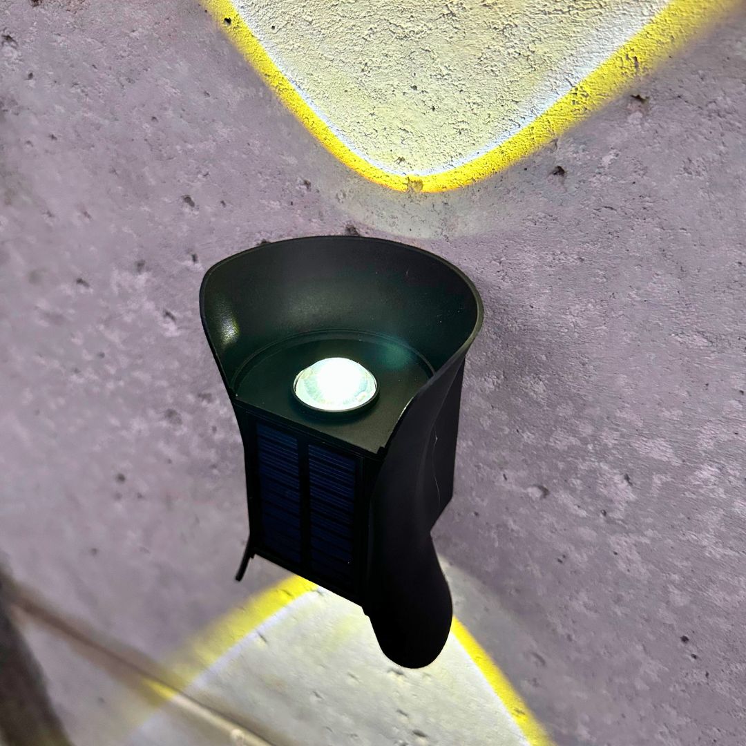 Apliqué Curvo Solar - Luz Cálida y Fría / IP65 - Iluminación - Disponible en Dreamy Home!