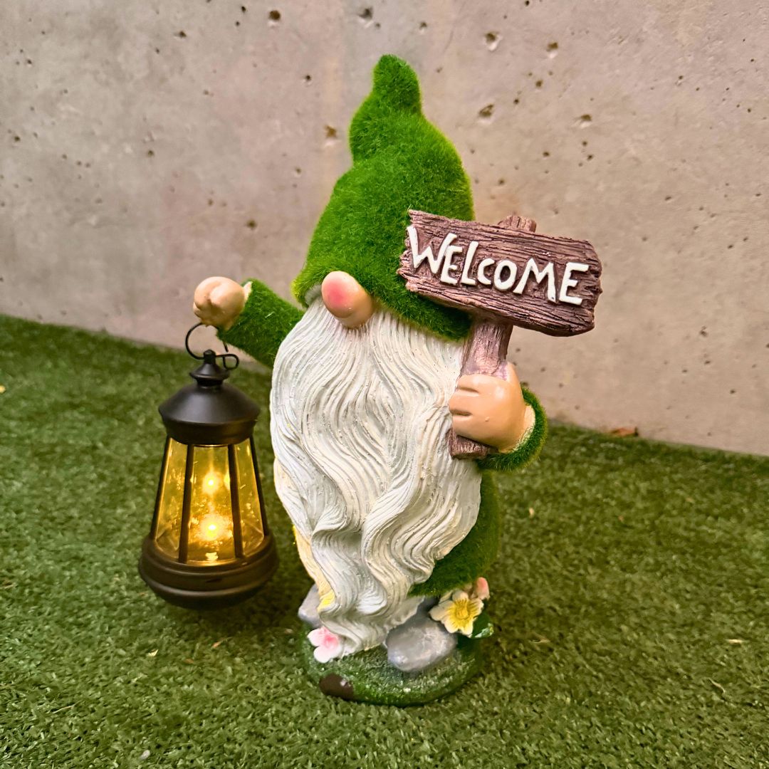 Estatua Duende Solar Welcome - Resina / Luz Cálida / IP65 - Disponible en Dreamy Home!