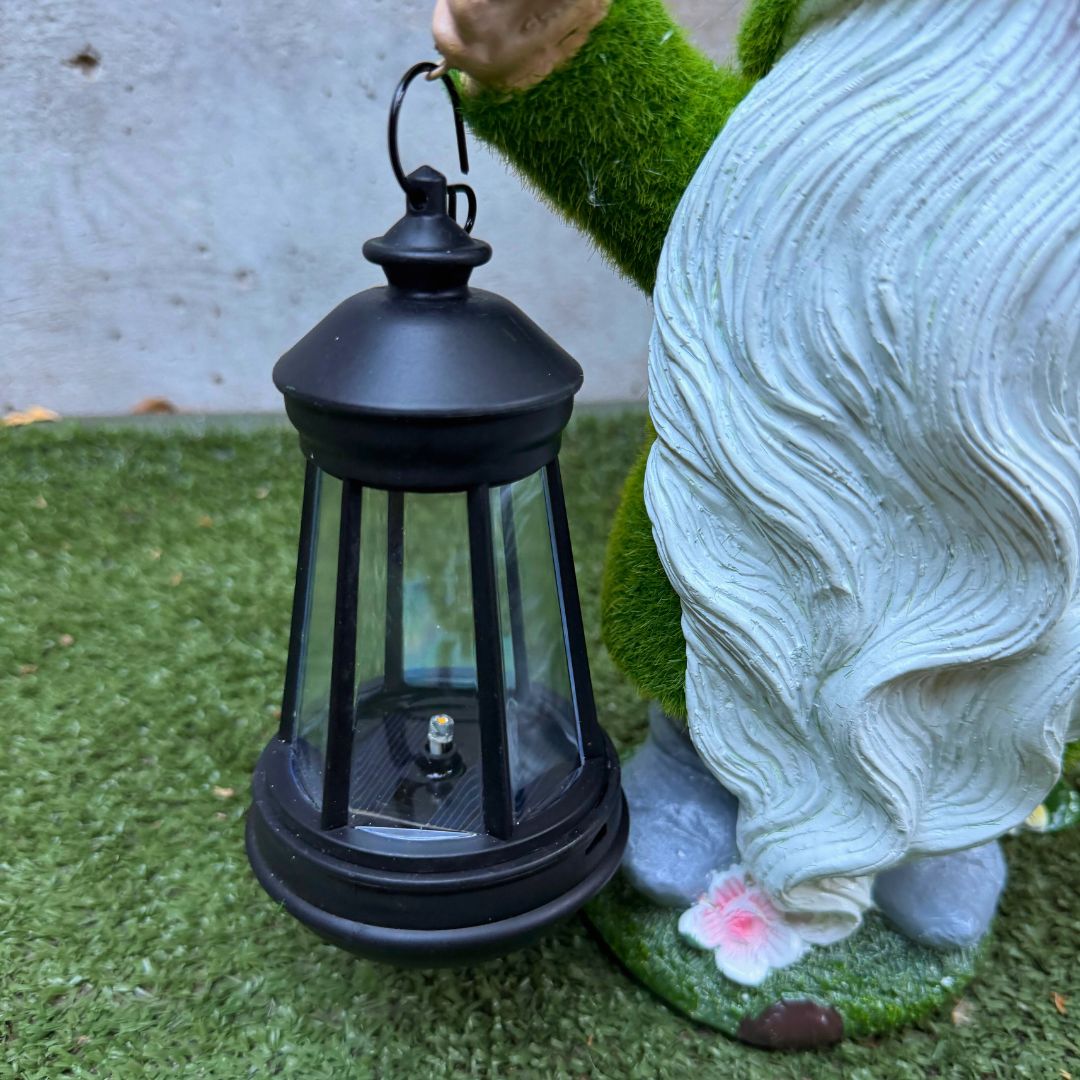 Estatua Duende Solar Welcome - Resina / Luz Cálida / IP65 - Disponible en Dreamy Home!