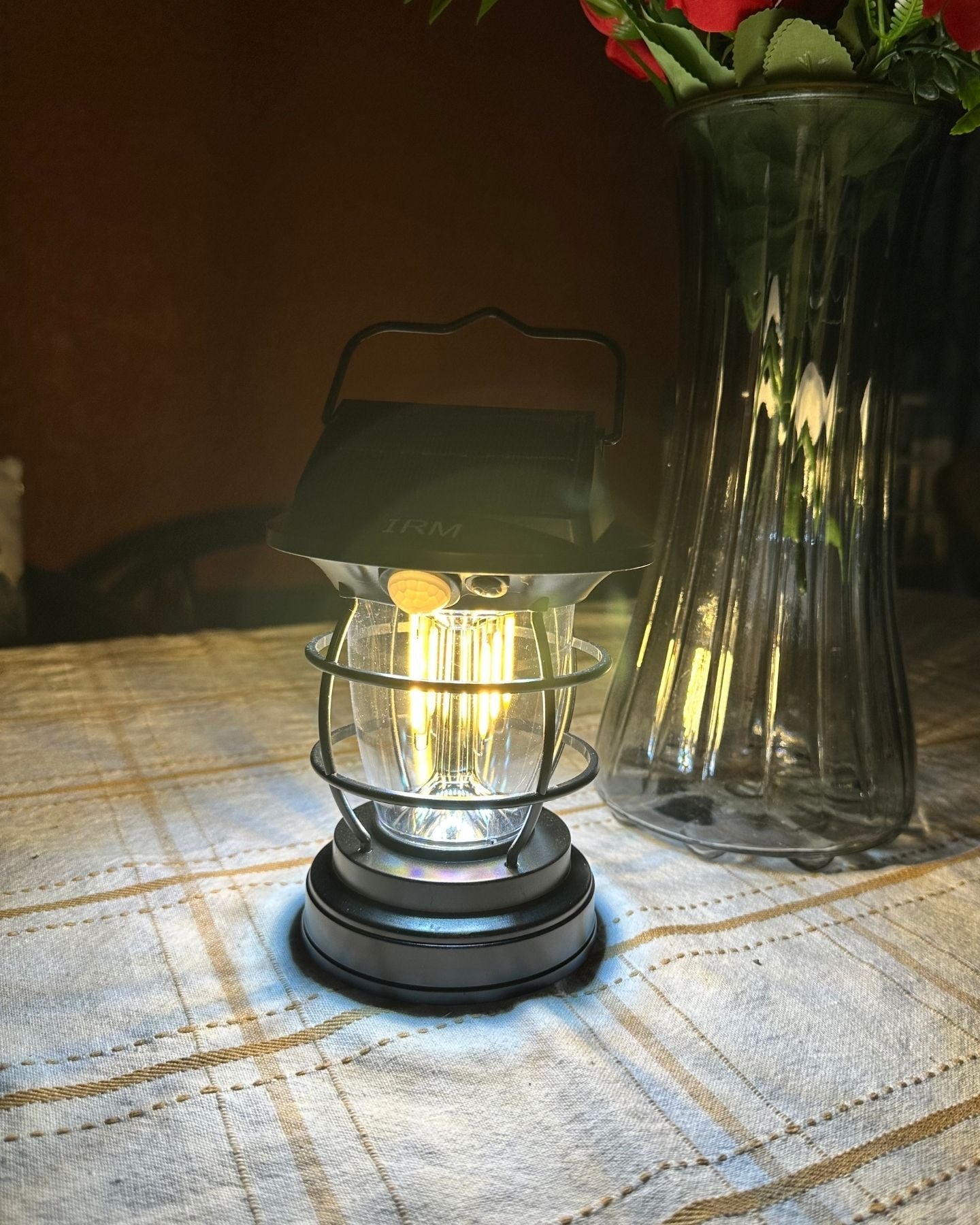 Farol Bosko Solar – Luz Cálida / Sensor / USB / Interior Exterior - Disponible en Dreamy Home!