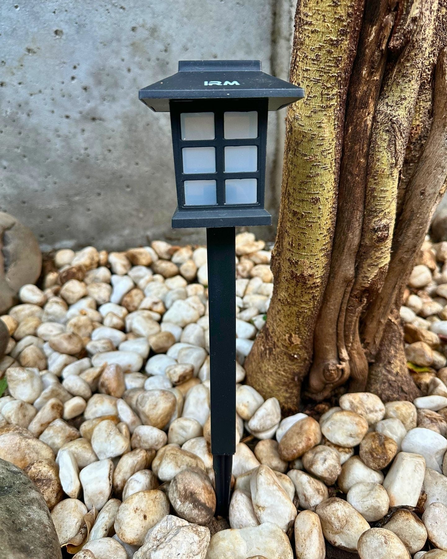 Set de 2 Faroles Cuadrado Solar - Luz Cálida / IP65 - Disponible en Dreamy Home!