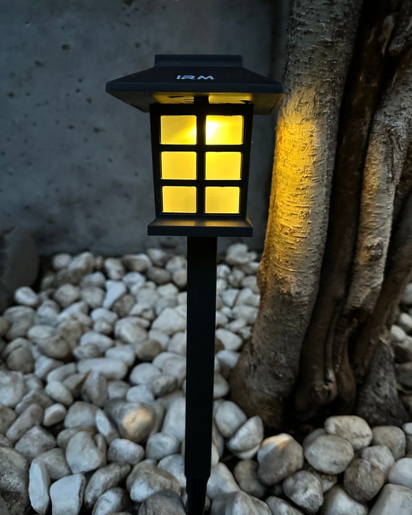Set de 2 Faroles Cuadrado Solar - Luz Cálida / IP65 - Disponible en Dreamy Home!