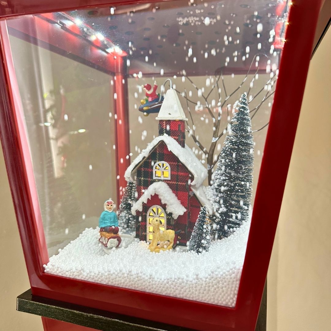 Farol Navideño Diseños - Sonido/Nieve/Movimiento Enchufe - Disponible en Dreamy Home!
