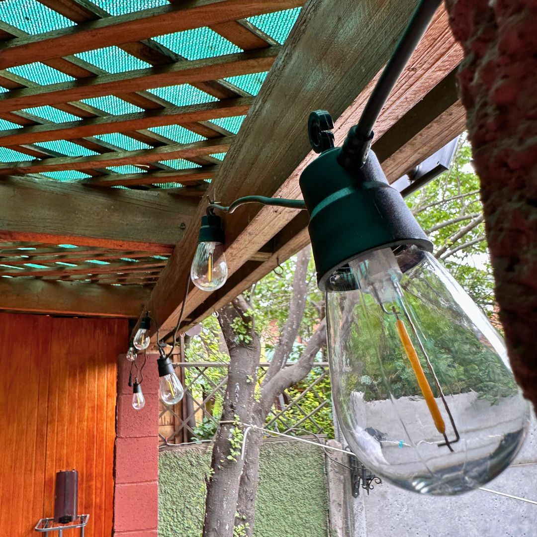 Guirnalda 10 Ampolletas Solar - 8 m / USB / Control Remoto / Indicador - Disponible en Dreamy Home!