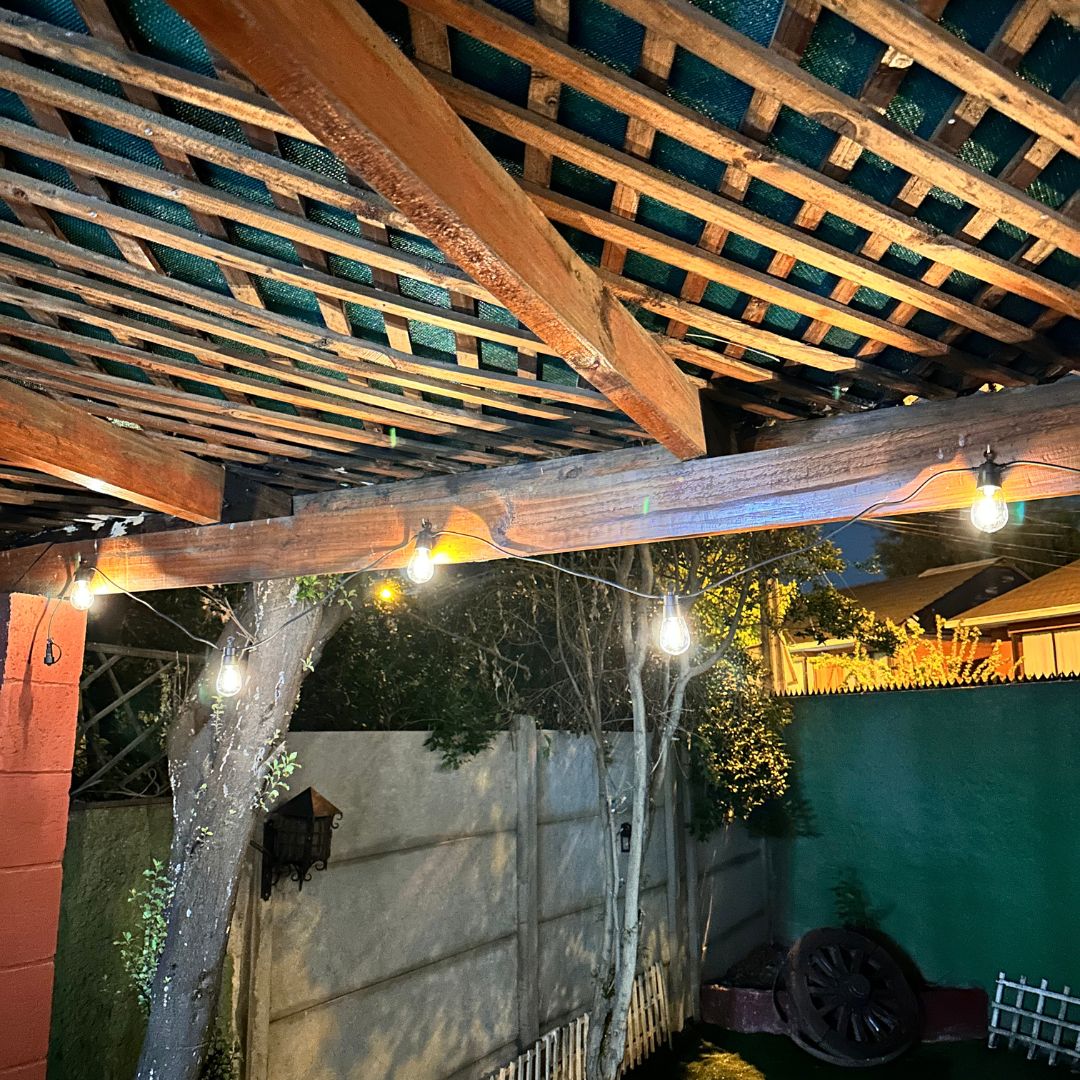 Guirnalda 10 Ampolletas Solar - 8 m / USB / Control Remoto / Indicador - Disponible en Dreamy Home!