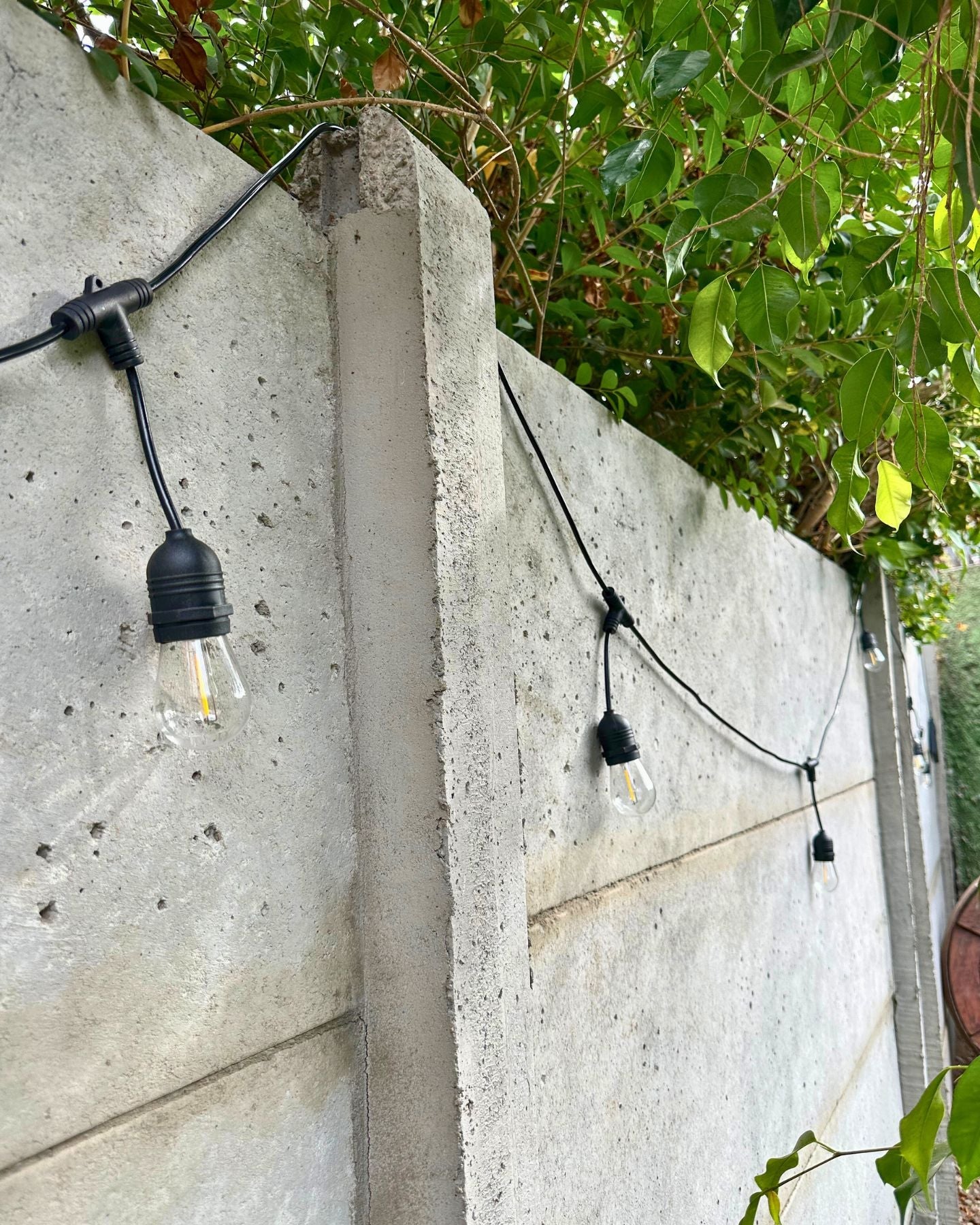 Guirnalda de Ampolletas Solar Hibrido - 10 Metros 10 Ampolletas Luz Cálida IP65 - Disponible en Dreamy Home!