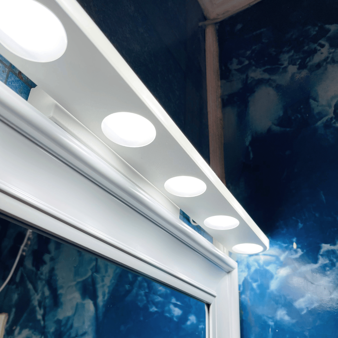 Lámpara de Pared LED Luxury - Luz Fría / Frontal / Estilo Moderno - Casa y jardín - Disponible en Dreamy Home!