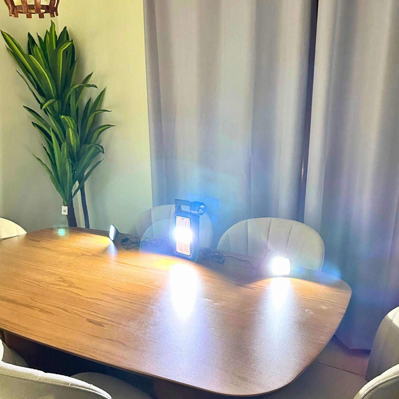 Lámpara Solar Portátil - USB / Doble Foco 3 m / Luz Fría o Cálida - Disponible en Dreamy Home!