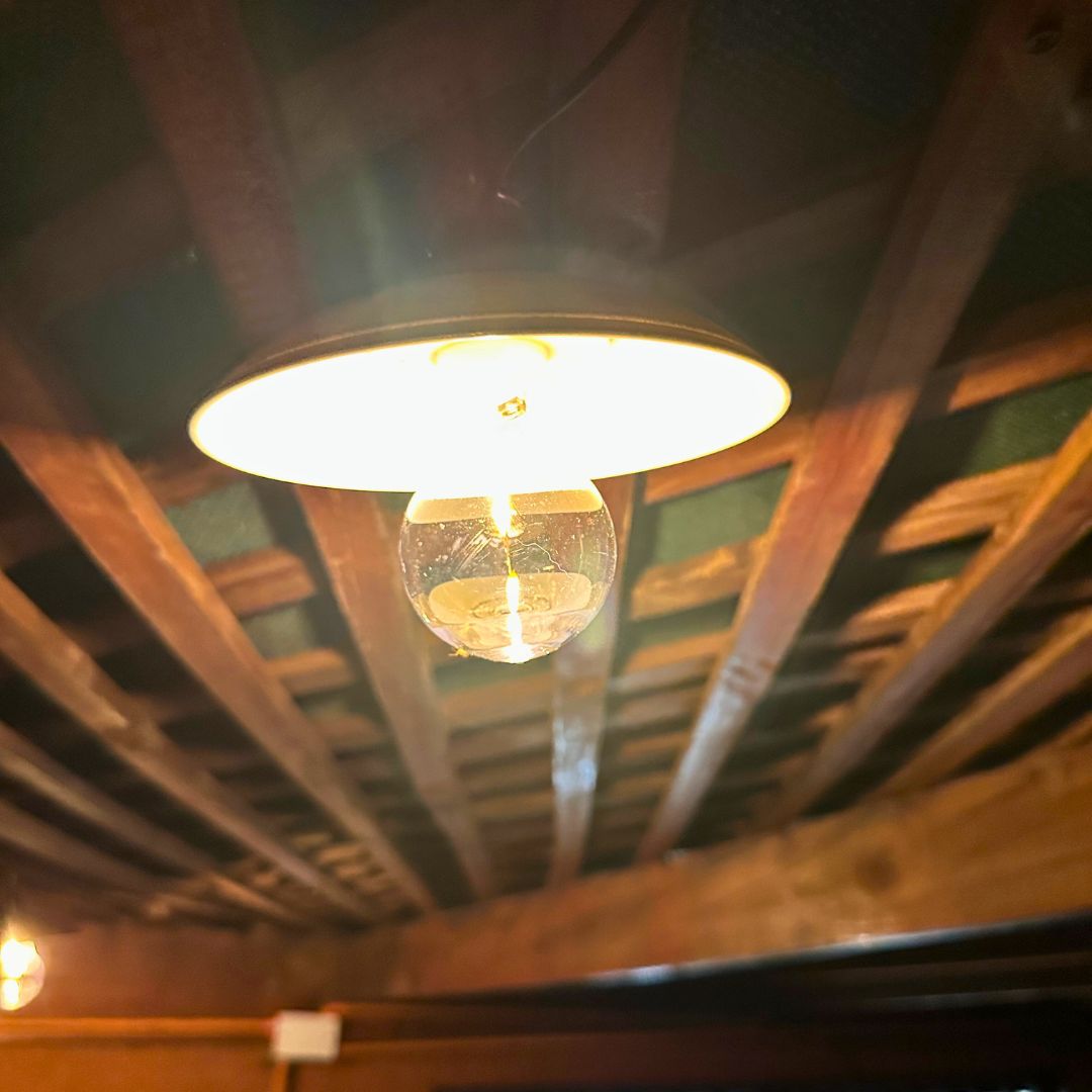 Lámpara Soquete Solar Doble - Luz Cálida / Control Remoto / Cable 3 m - Disponible en Dreamy Home!