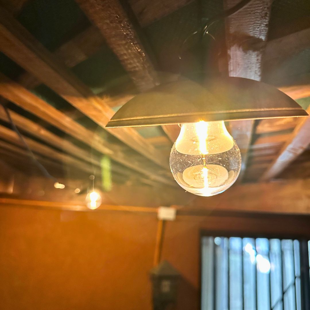 Lámpara Soquete Solar Doble - Luz Cálida / Control Remoto / Cable 3 m - Disponible en Dreamy Home!