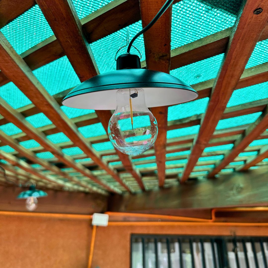 Lámpara Soquete Solar Doble - Luz Cálida / Control Remoto / Cable 3 m - Disponible en Dreamy Home!