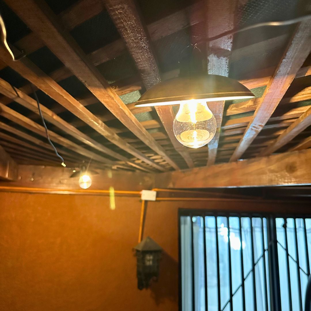 Lámpara Soquete Solar Doble - Luz Cálida / Control Remoto / Cable 3 m - Disponible en Dreamy Home!