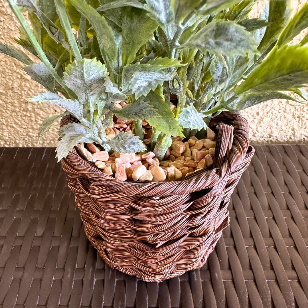 Planta Artificial Verde - Maceta Tejida / Hojas Texturizadas / 36 cm - Disponible en Dreamy Home!