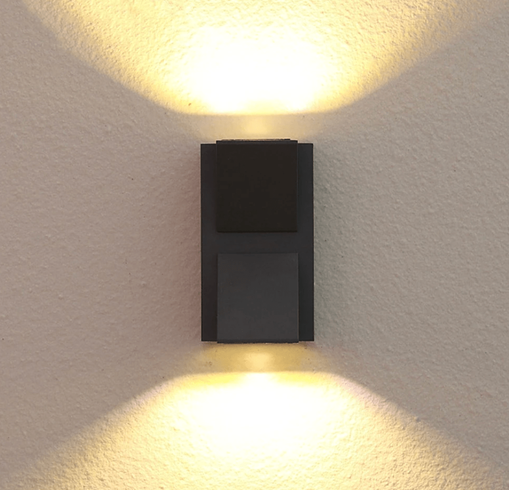 Apliqué Bidireccional - Luz Cálida / IP44 / Metal - Disponible en Dreamy Home!