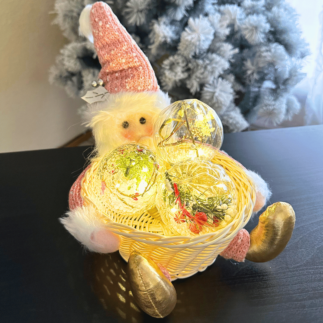 Canasto Rose Navideño - Viejo Pascuero/ Mono de Nieve - Disponible en Dreamy Home!