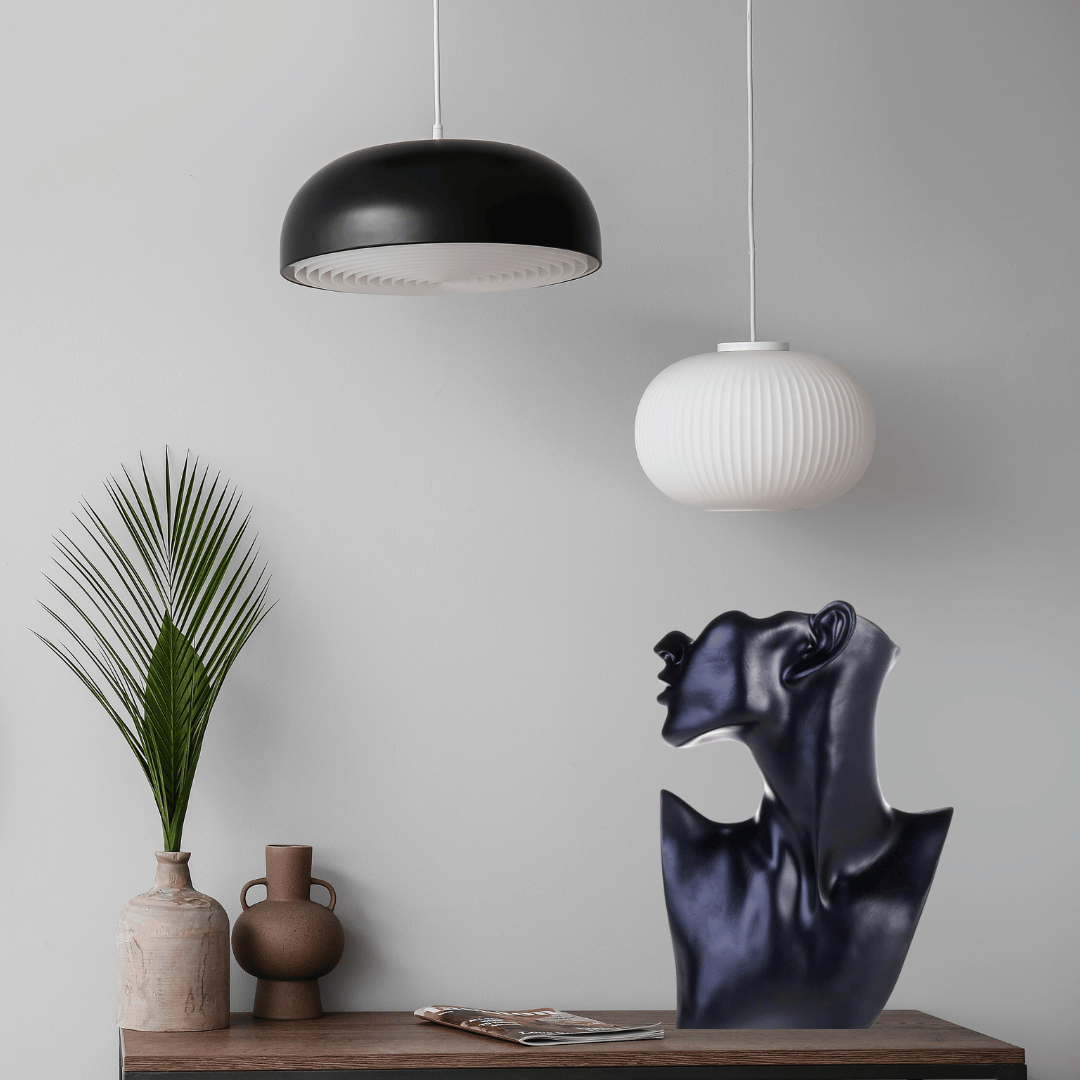 Escultura Mujer Nórdica - Cerámica / Blanco o Dorado / 28 cm Alto Disponible en Dreamy Home!