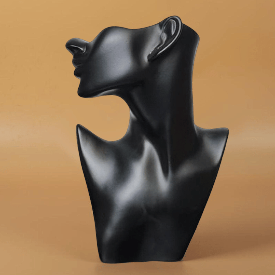 Escultura Mujer Nórdica - Cerámica / Blanco o Dorado / 28 cm Alto Disponible en Dreamy Home!