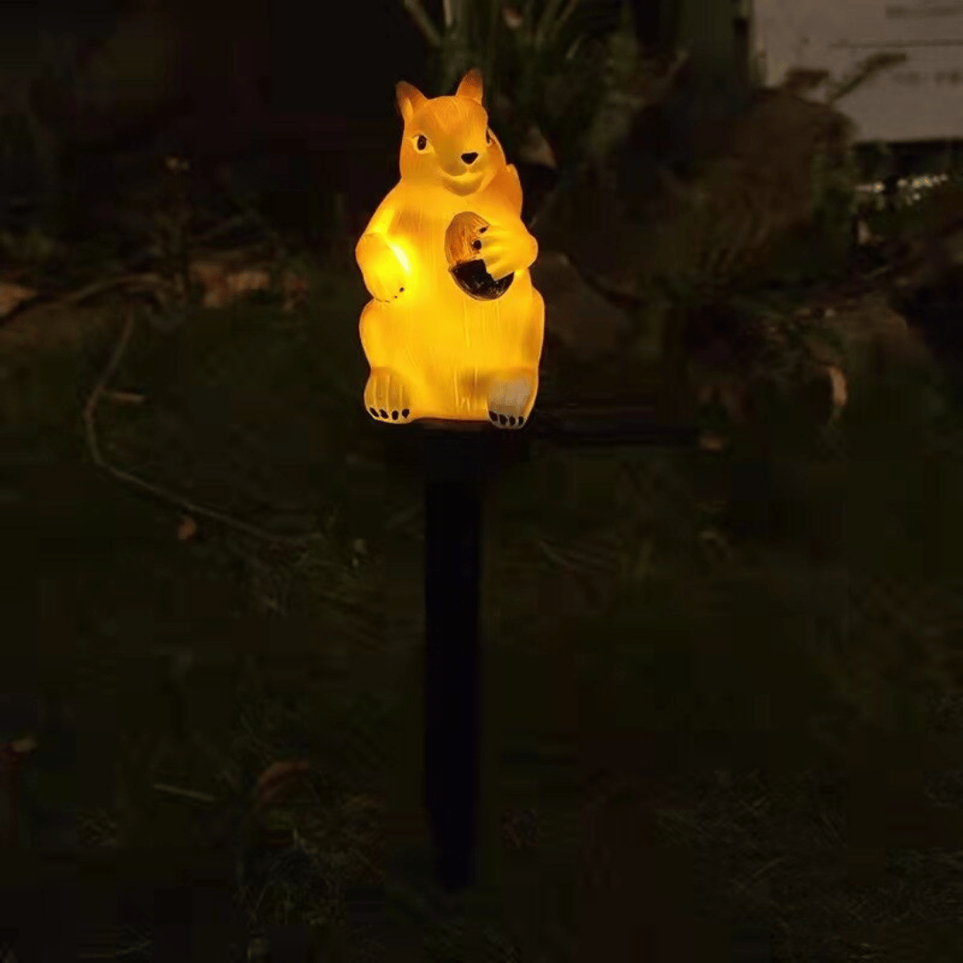Estaca de Ardilla Solar - Luz Cálida / IP65 - Disponible en Dreamy Home!