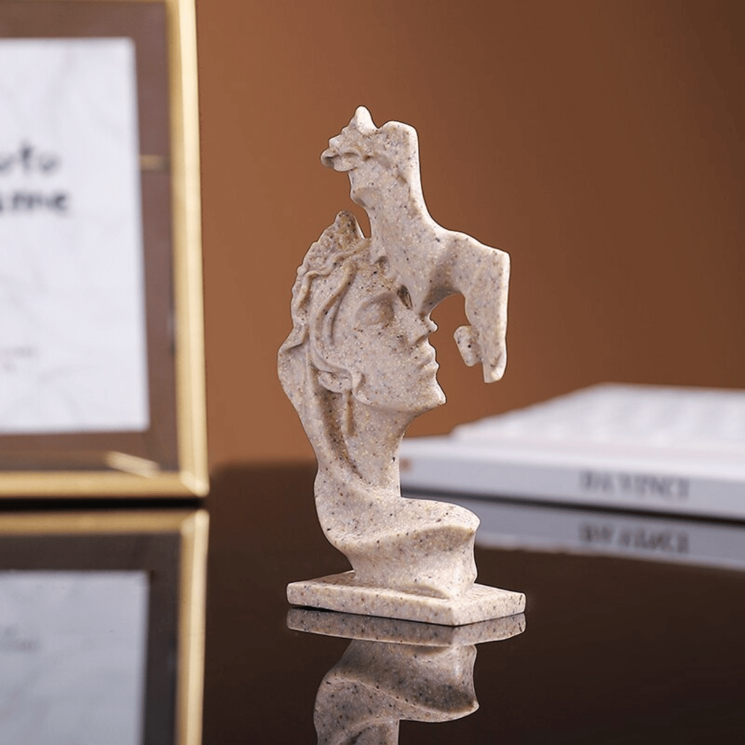 Estatua de Amantes - 15 x 26 x 7 cm - Disponible en Dreamy Home!