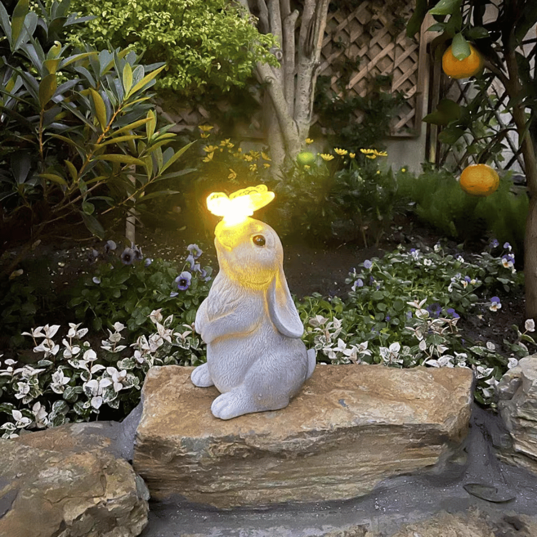 Estatua de Conejo Solar - Resina / Luz Cálida / IP65 - Disponible en Dreamy Home!