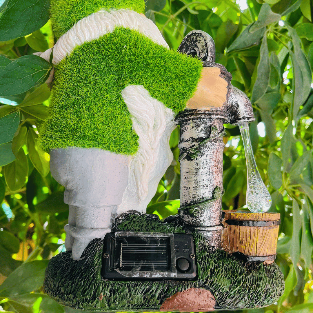 Estatua de Duende Solar - Resina / Luz Cálida / IP65 - Disponible en Dreamy Home!