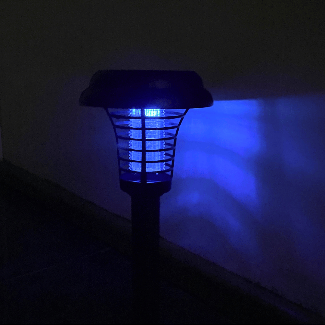 Estaca Farol Solar Garden - Luz Fría o Ultravioleta / IP65 - Disponible en Dreamy Home!