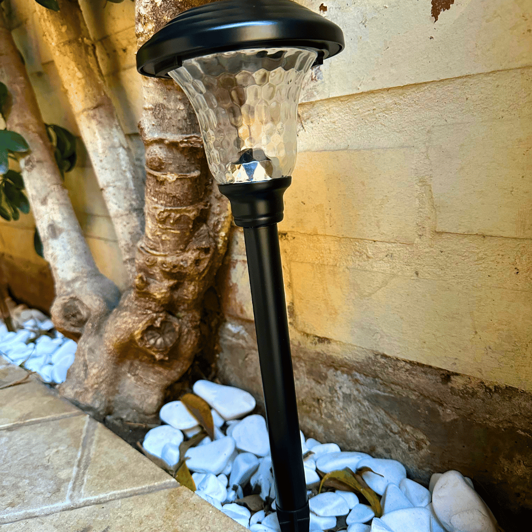 Set de 2 Estacas Faroles Luxury Solar - Luz Fría / IP65 / Metal - Disponible en Dreamy Home!