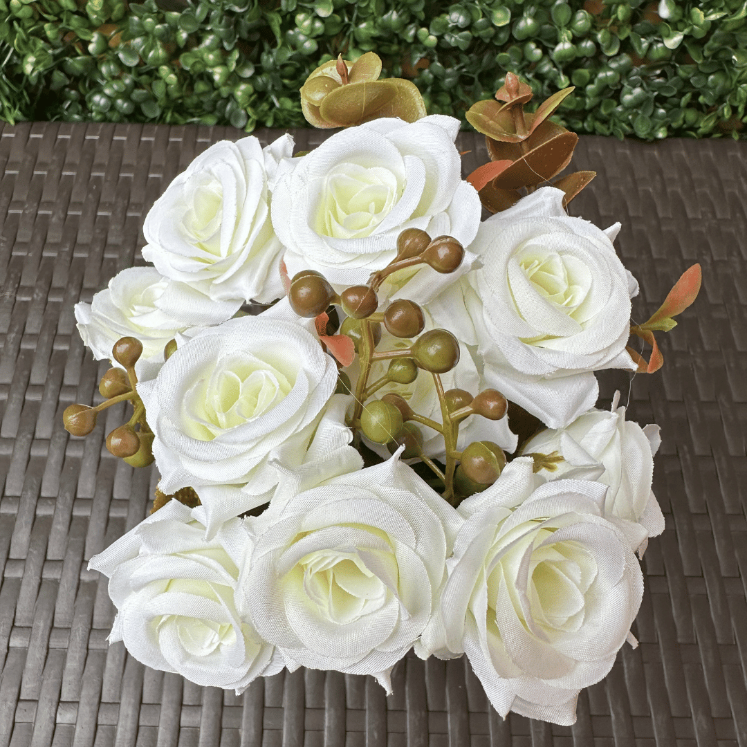 Rosa de Té Artificial - Macetero Cerámico / Rosa o Blanco - Disponible en Dreamy Home!