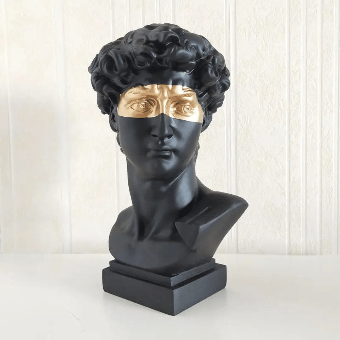 Florero Hombre Griego - Busto Decorativo Negro / Detalle Dorado / Resina - Disponible en Dreamy Home!