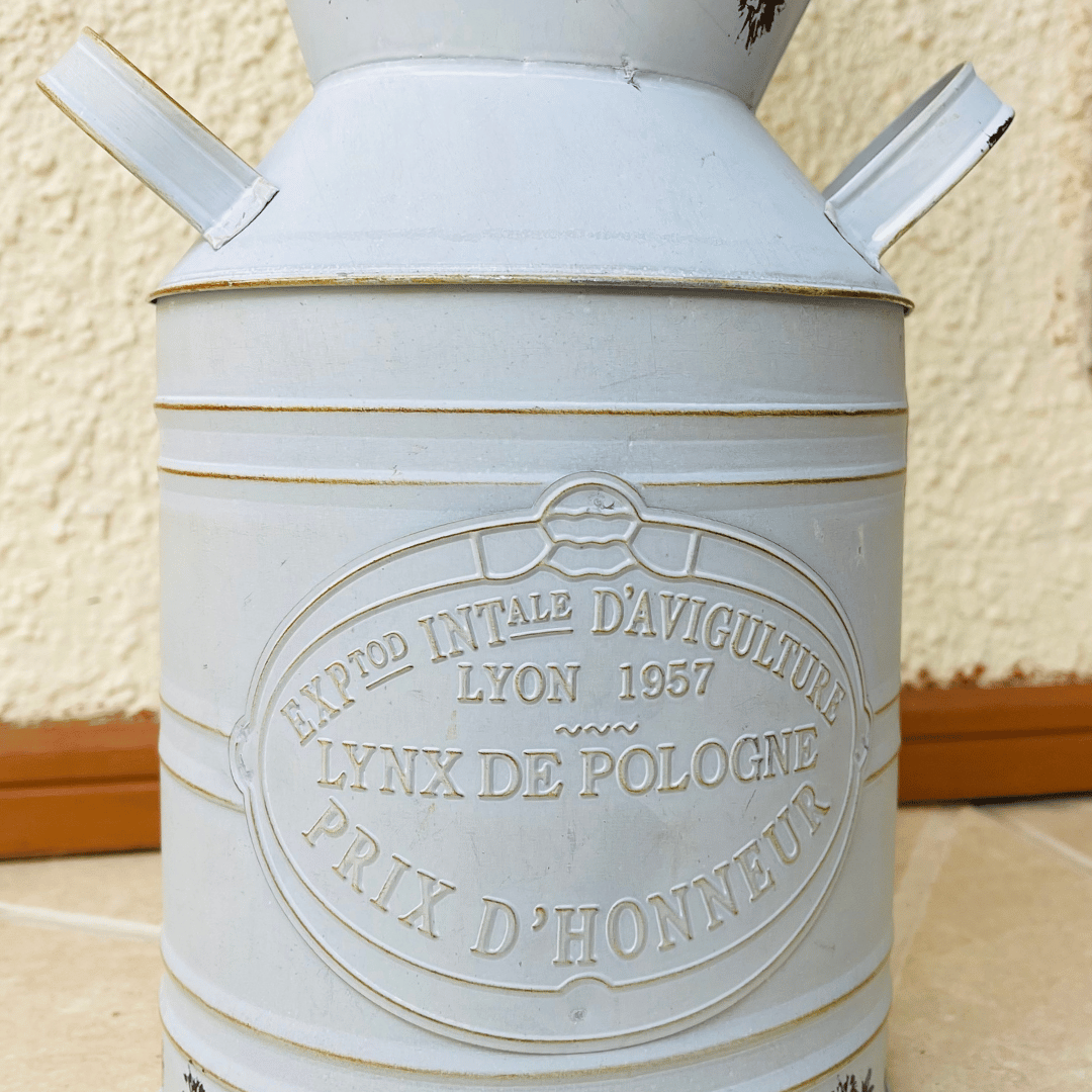 Florero Jarrón Metálico Vintage - 26 x 16 cm - Disponible en Dreamy Home!