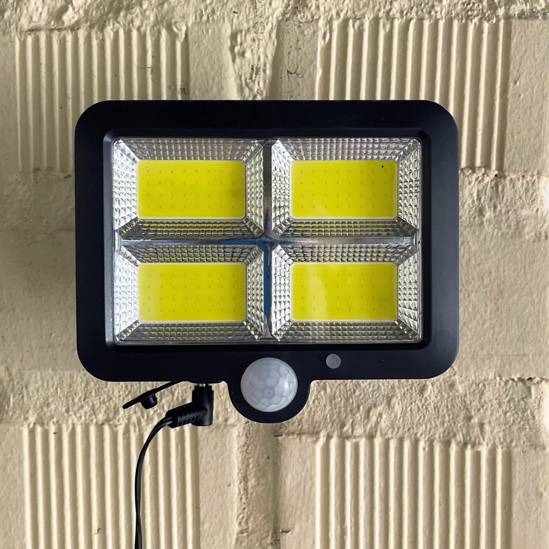 Foco Solar Compacto Solar - 100W / Luz Fría / IP65 - Disponible en Dreamy Home!