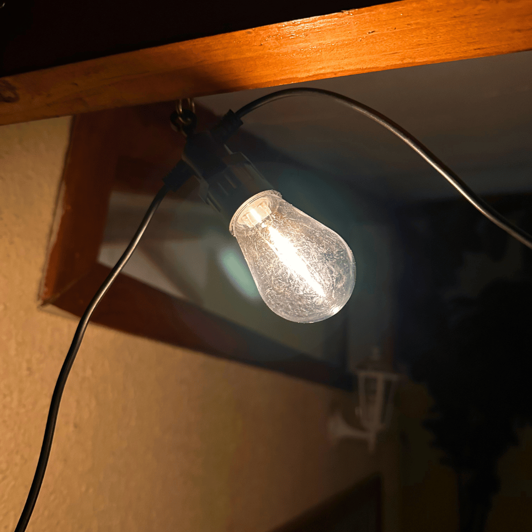 Guirnalda de Ampolletas Solar Pro - 5 Metros / 10 Amp. Luz Cálida / IP65 / Panel Híbrido - Disponible en Dreamy Home!