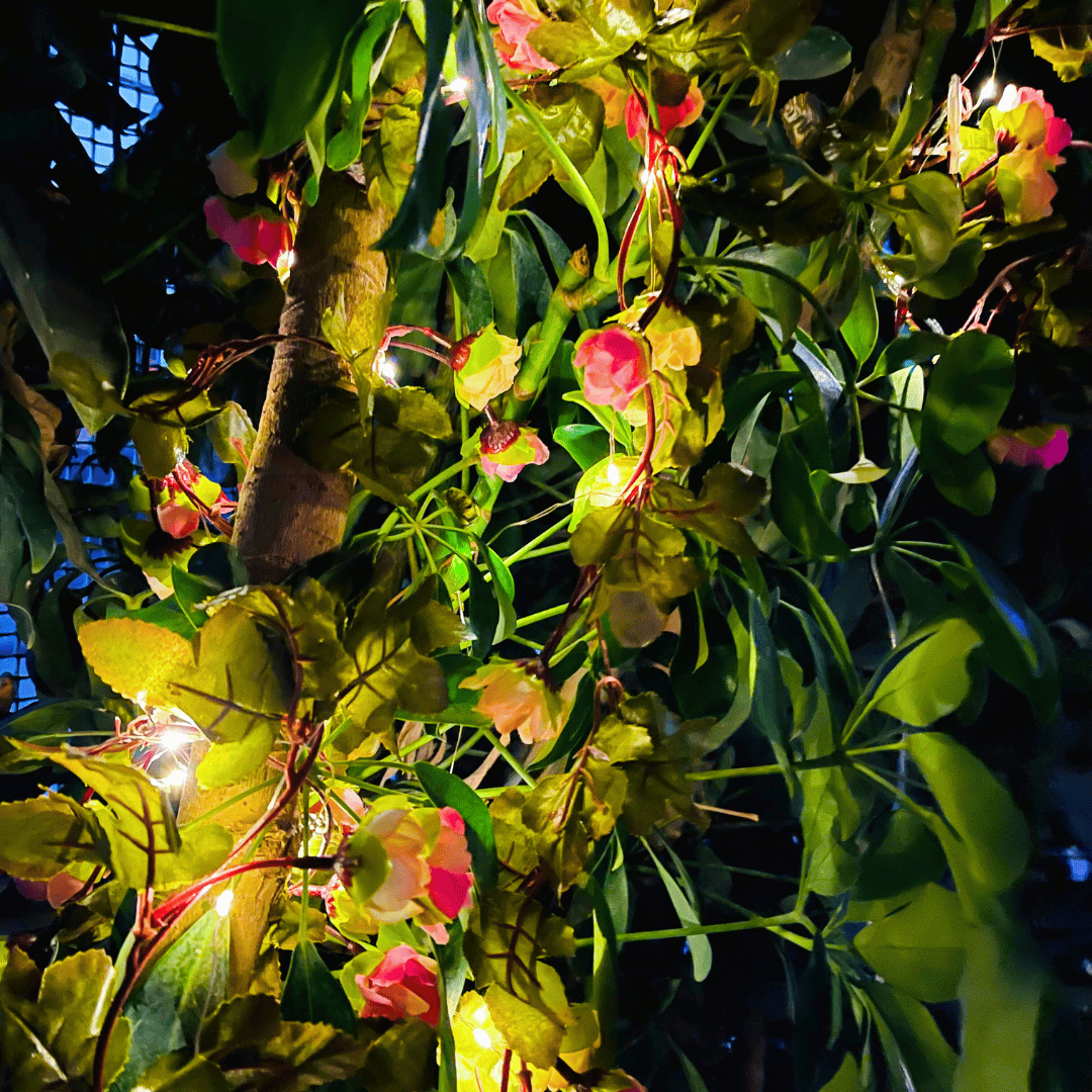 Guirnalda de Rosas Solares - Luz Cálida / Largo 5 m / IP65 - Disponible en Dreamy Home!