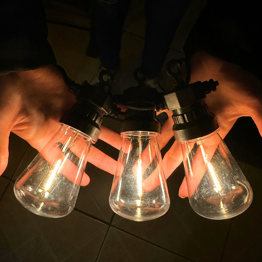 Guirnalda Solar Edison - 10 Ampolletas / 10 m / Luz Cálida / IP65 - Disponible en Dreamy Home!