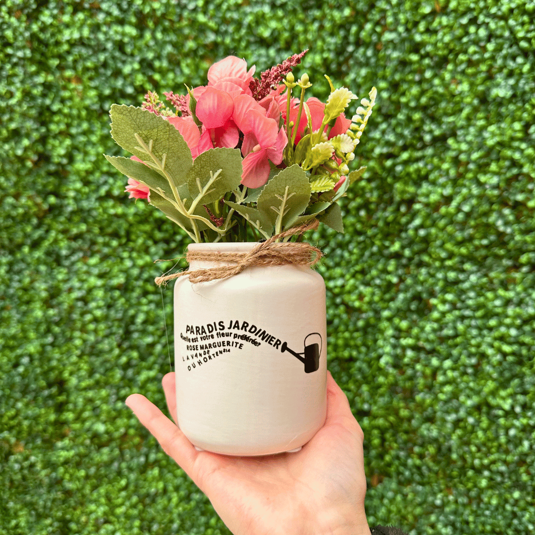 Macetero Paraíso del Jardinero - Cerámica Beige / Flores Mixtas / 19 cm - Disponible en Dreamy Home!
