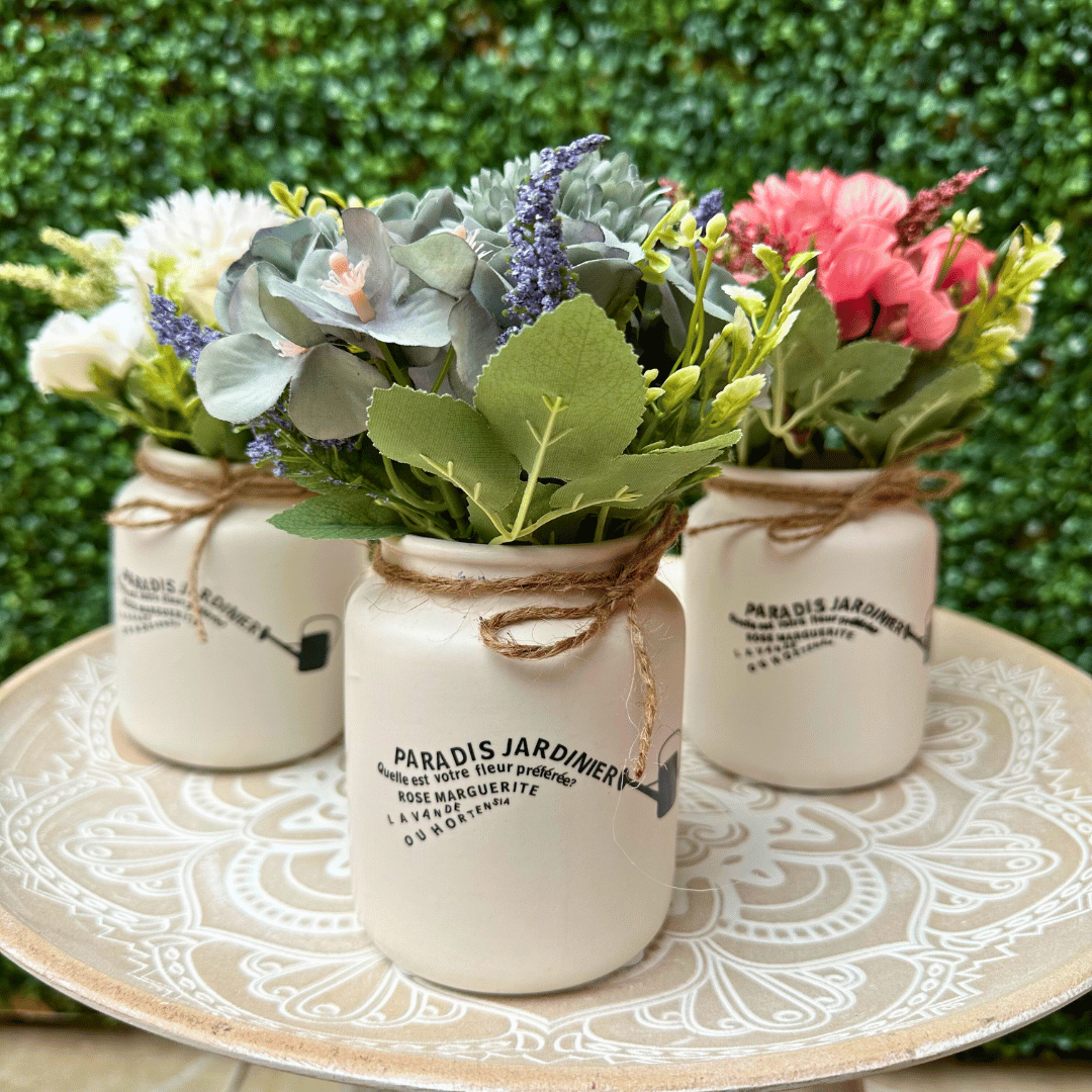 Macetero Paraíso del Jardinero - Cerámica Beige / Flores Mixtas / 19 cm - Disponible en Dreamy Home!