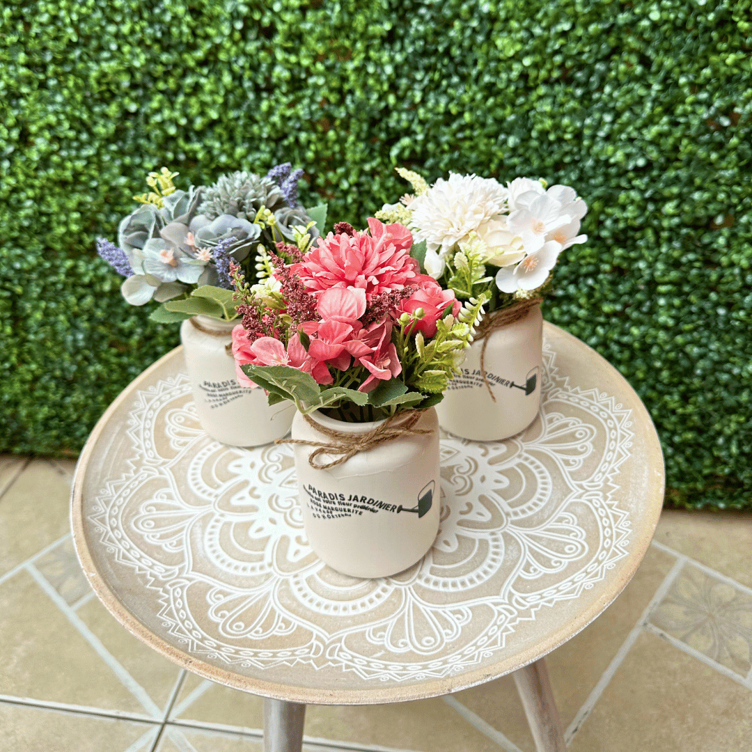 Macetero Paraíso del Jardinero - Cerámica Beige / Flores Mixtas / 19 cm - Disponible en Dreamy Home!