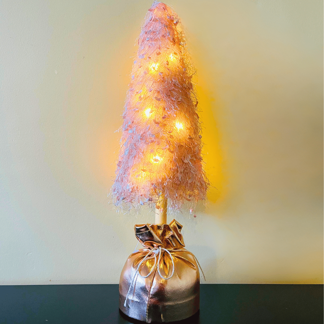 Pino Christmas Gold Rose - Luz Cálida - Disponible en Dreamy Home!