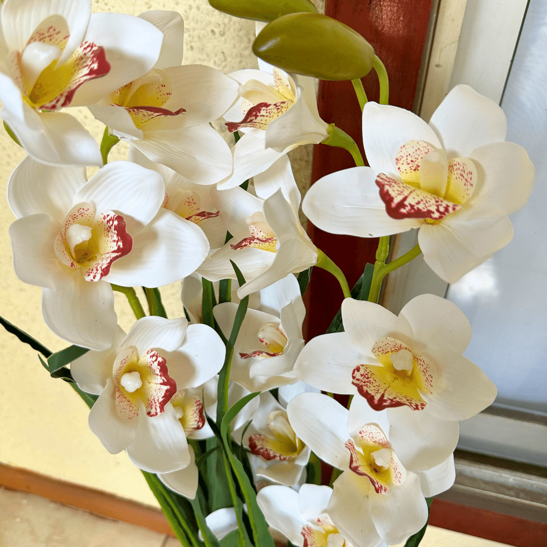 Planta Orquídea Artificial Amarillo/Blanco – Altura 88 cm - Disponible en Dreamy Home!