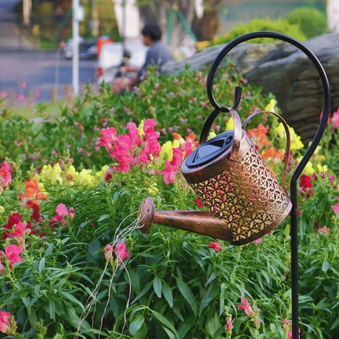 Regadera Solar Mandala - Luz Cálida / Metal / IP65 - Disponible en Dreamy Home!