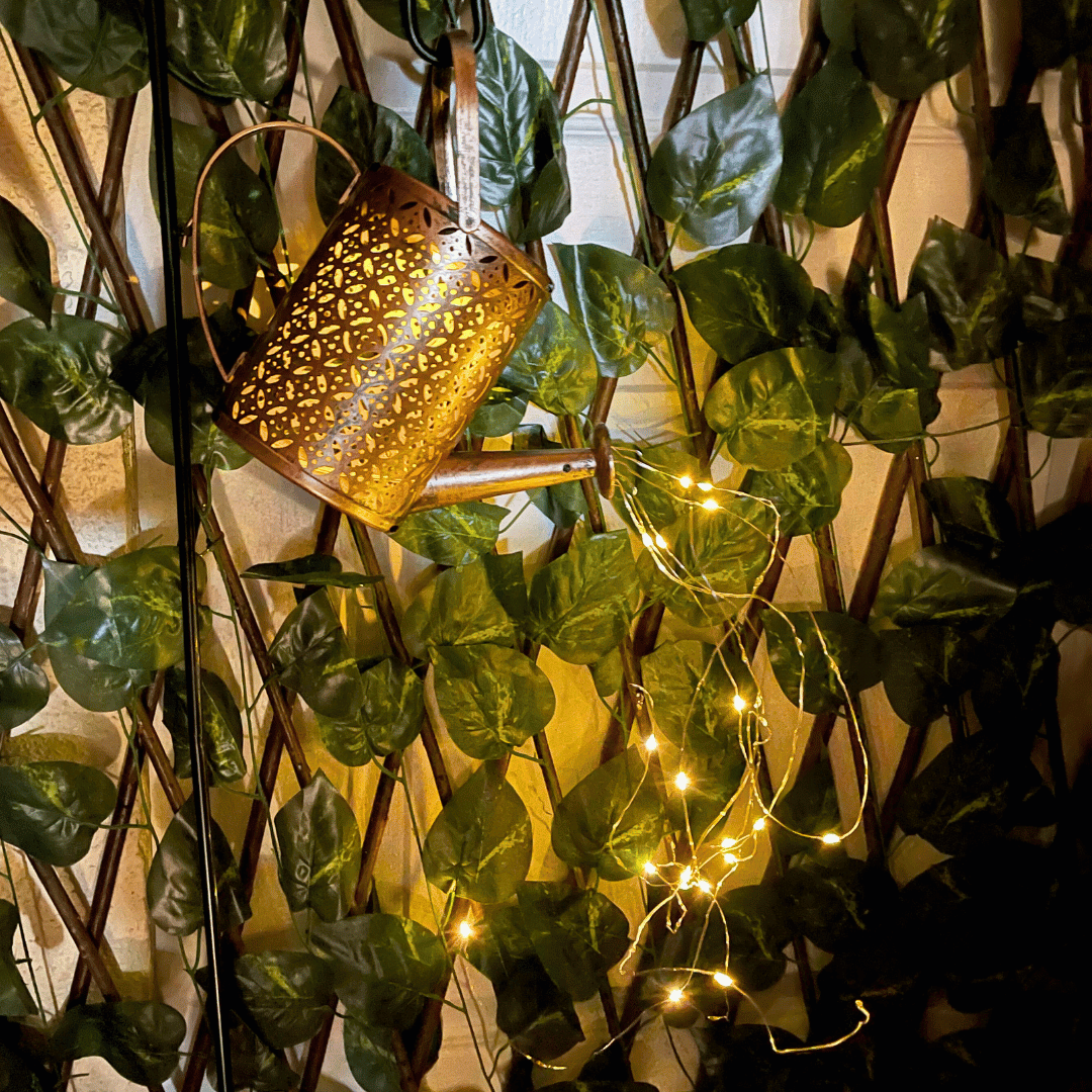 Regadera Solar Mandala - Luz Cálida / Metal / IP65 - Disponible en Dreamy Home!