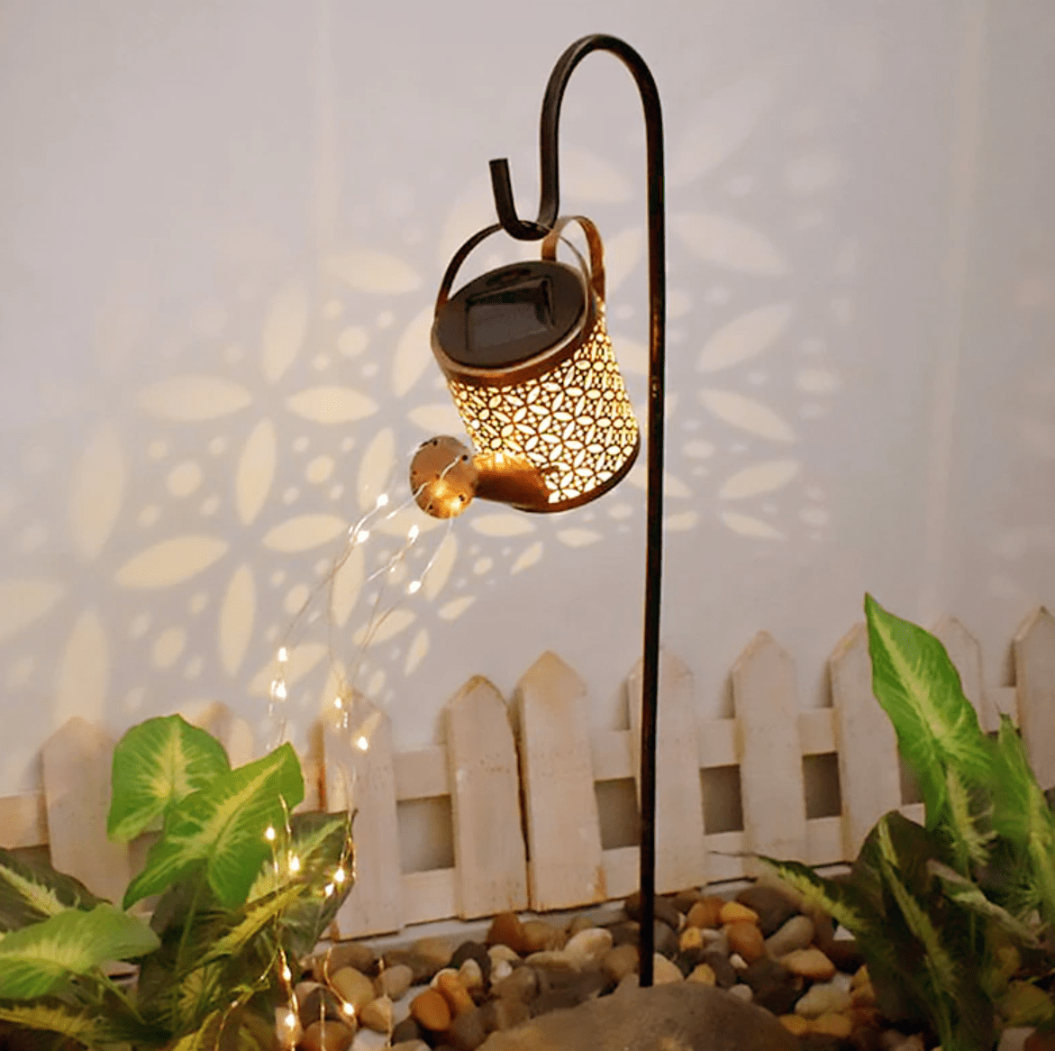 Regadera Solar Mandala - Luz Cálida / Metal / IP65 - Disponible en Dreamy Home!