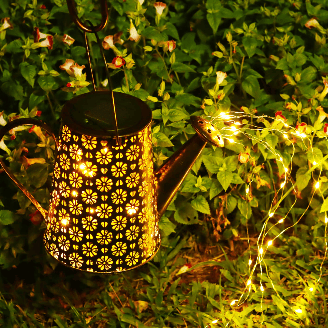 Regadera Solar Mandala - Luz Cálida / Metal / IP65 - Disponible en Dreamy Home!