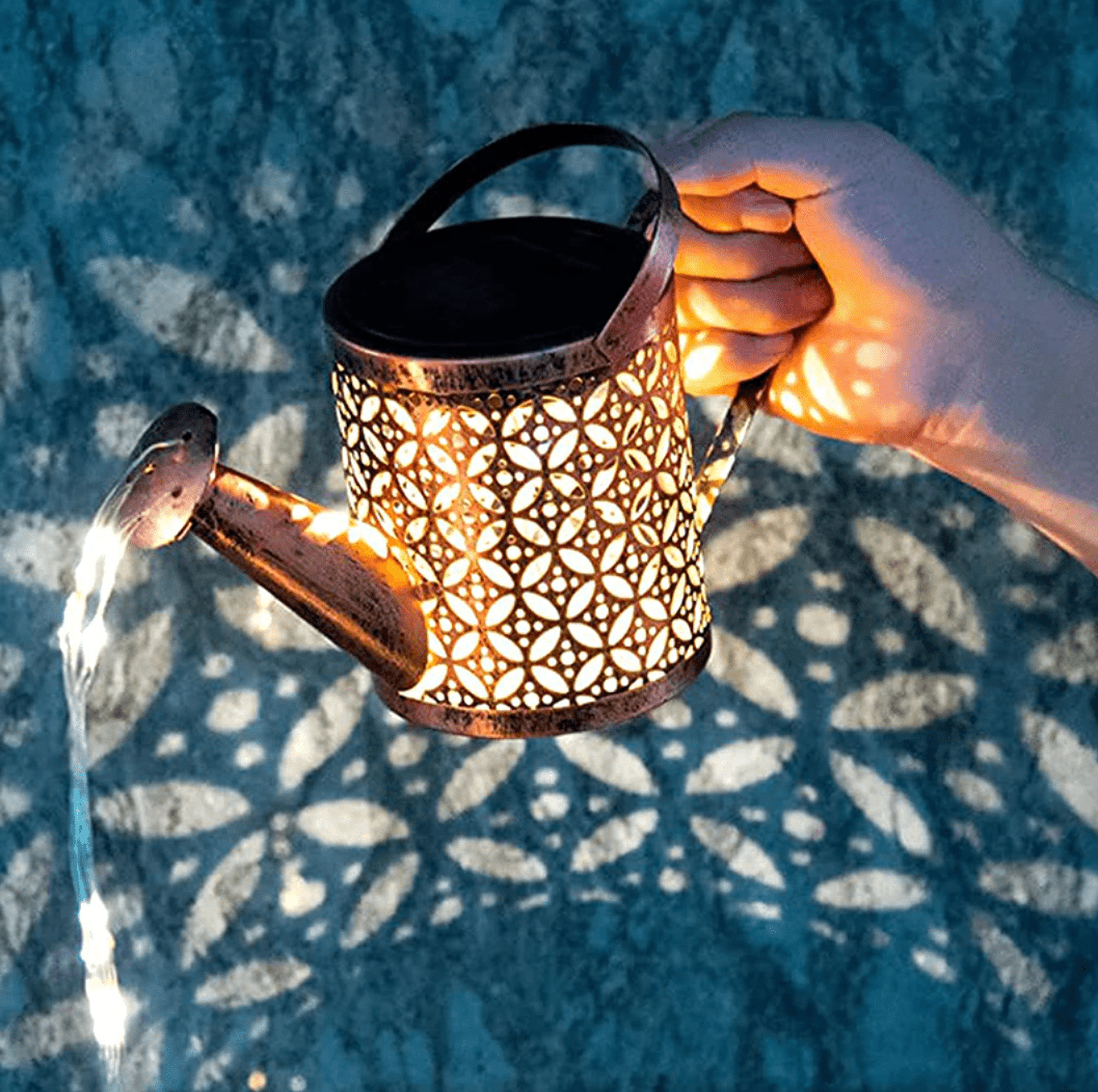 Regadera Solar Mandala - Luz Cálida / Metal / IP65 - Disponible en Dreamy Home!