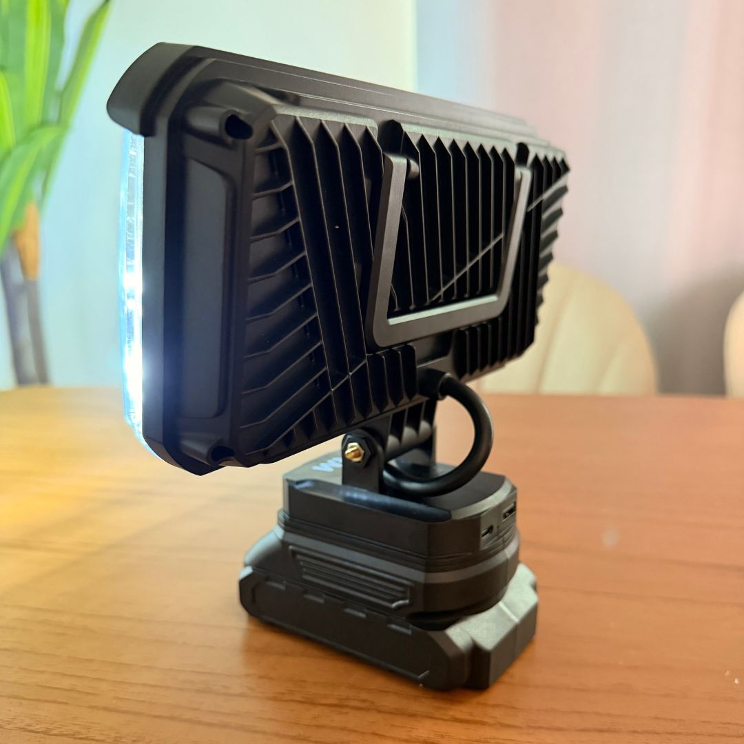 Foco LED Recargable de Emergencia 120W - Batería Intercambiable / IP44