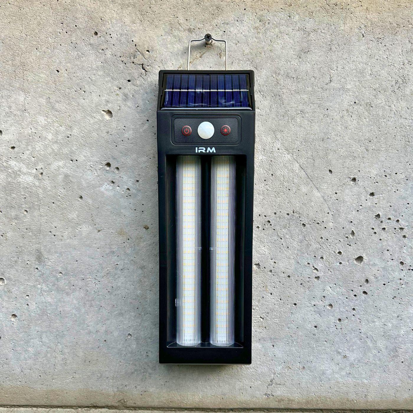 Apliqué Solar Max - Sensor / Luz Blanca - Cálida / RGB Decorativo - Disponible en Dreamy Home!