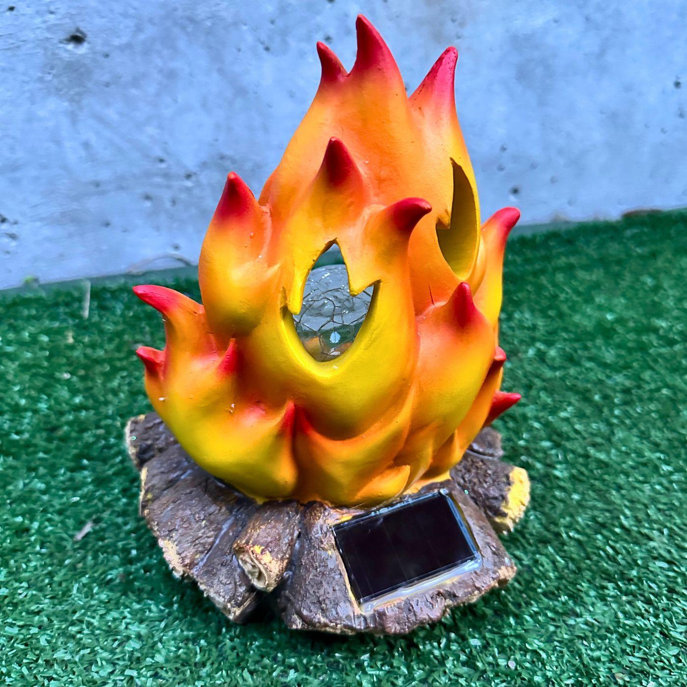 Escultura Fogata Solar - Resina / Luz Cálida / IP65 - Disponible en Dreamy Home!