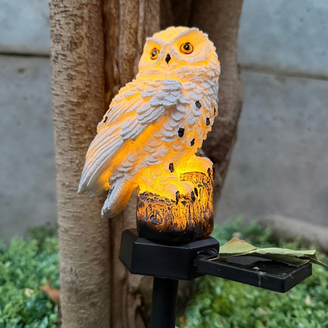 Estaca de Búho Blanco Solar - Luz Cálida / Resina - Disponible en Dreamy Home!