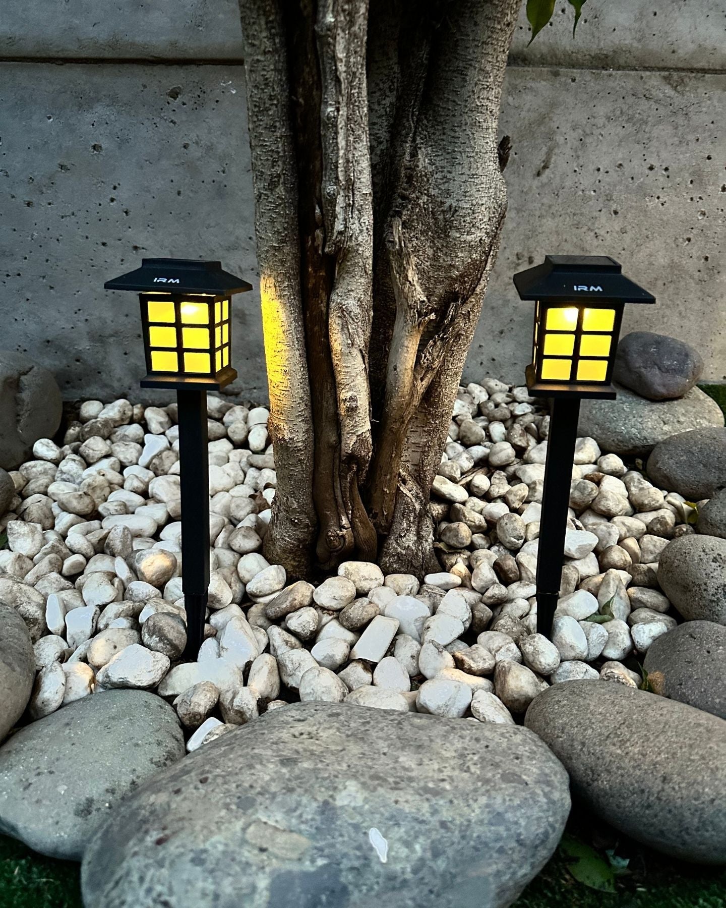 Farol Cuadrado Solar - 2 Unidades IP65 Luz Cálida - Dreamy Home